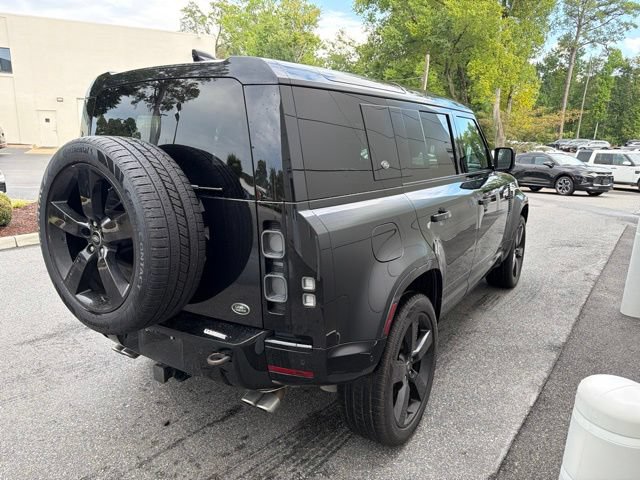 Used 2023 Land Rover Defender 110 V8 AWD/4WD image 5