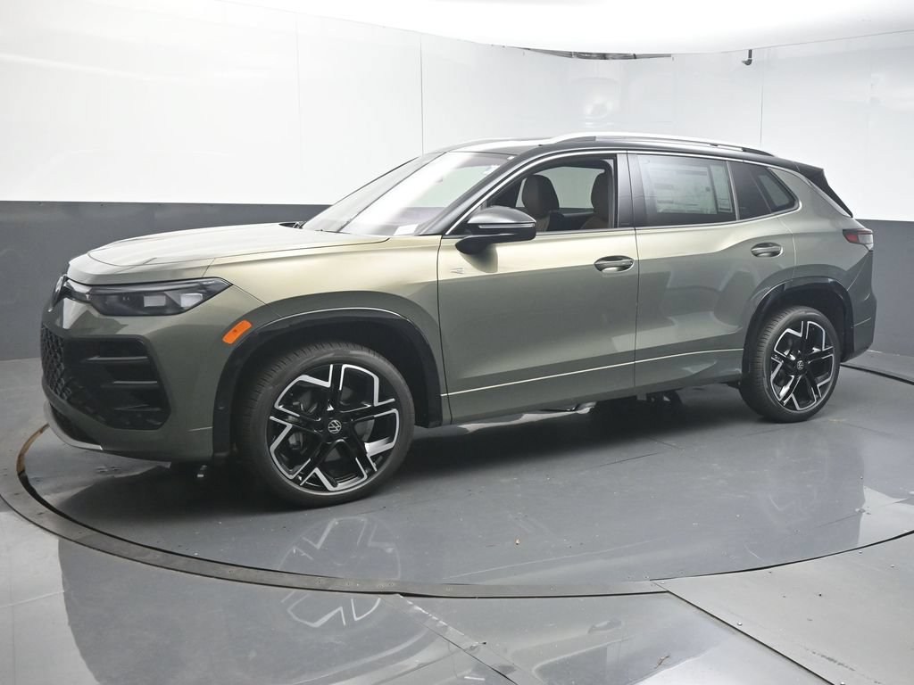 New 2026 Volkswagen Tiguan SEL R-Line AWD/4WD image 4