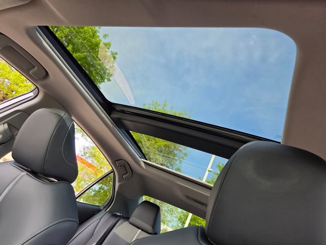 Used 2023 Toyota Camry XSE image 9