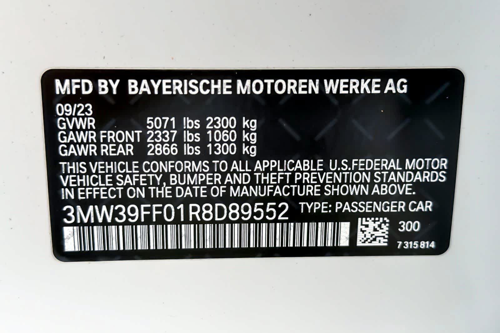 Used 2024 BMW 330e w/ Premium Package RWD image 29