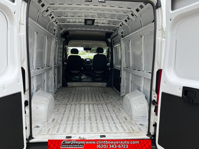 Used 2025 RAM ProMaster 2500 w/ Convenience Group FWD image 17