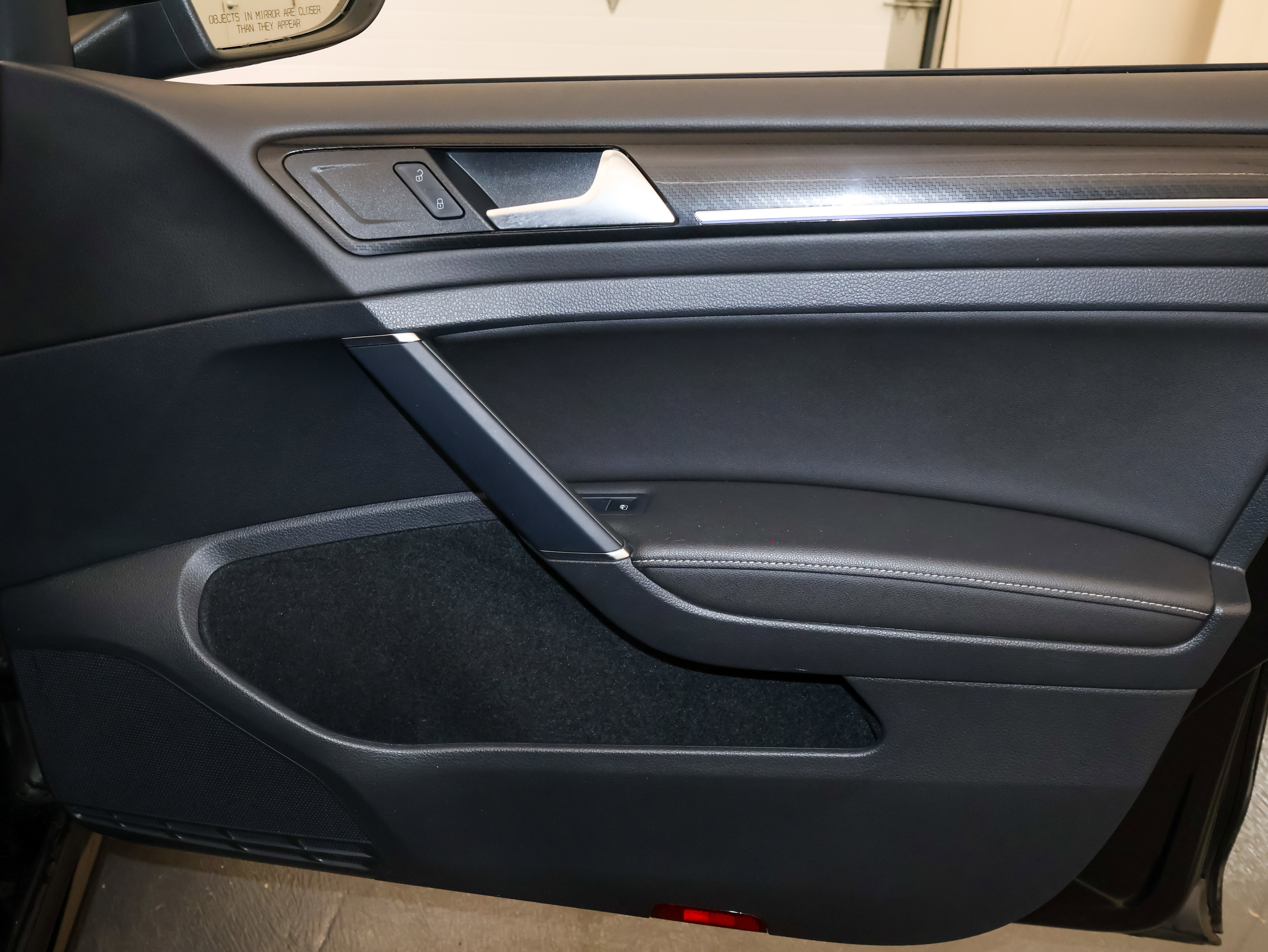 Used 2019 Volkswagen Golf R 4-Door image 46