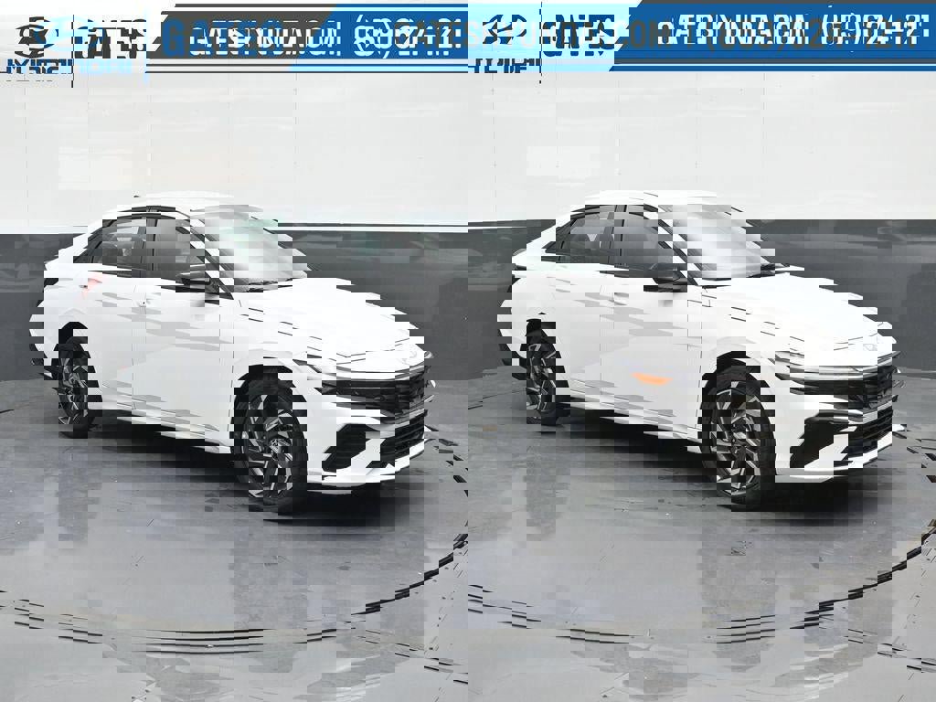 New 2025 Hyundai Elantra Sport image 4