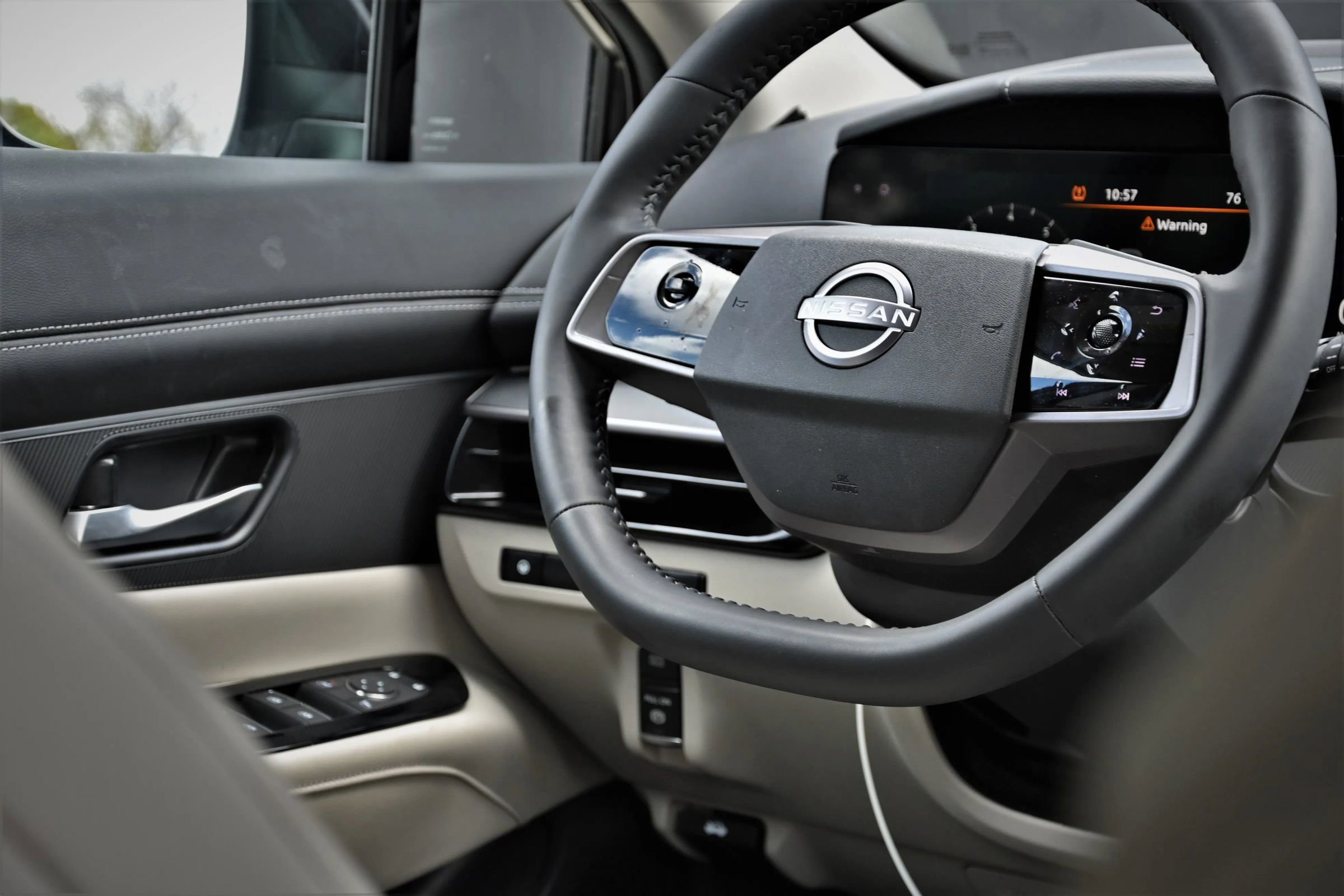 Used 2025 Nissan Murano SV FWD image 15