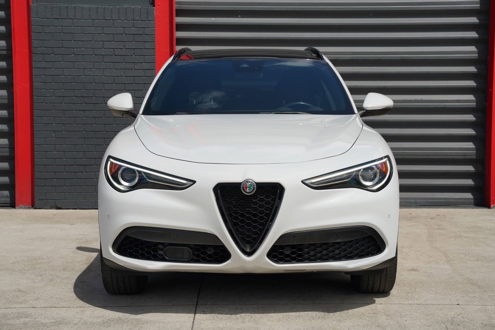 Used 2023 Alfa Romeo Stelvio Sprint RWD image 2