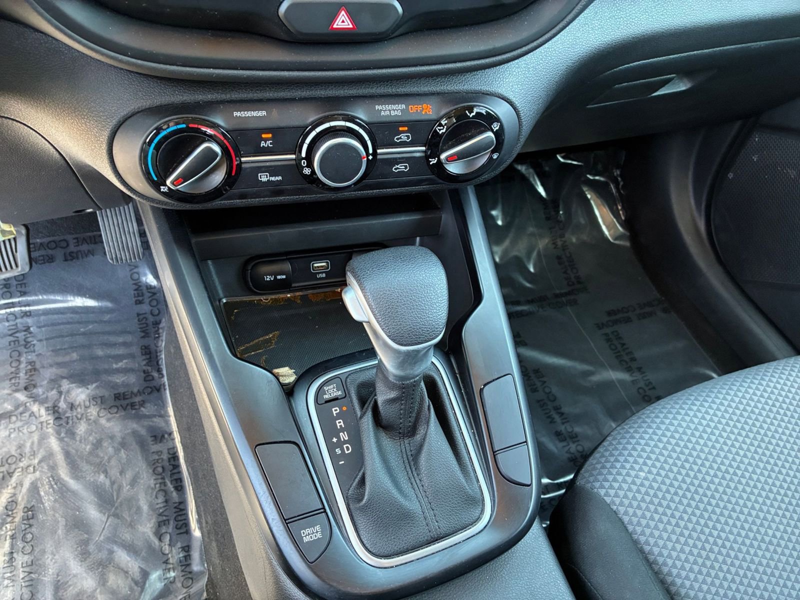 Used 2025 Kia Soul LX w/ LX Technology Package FWD image 39