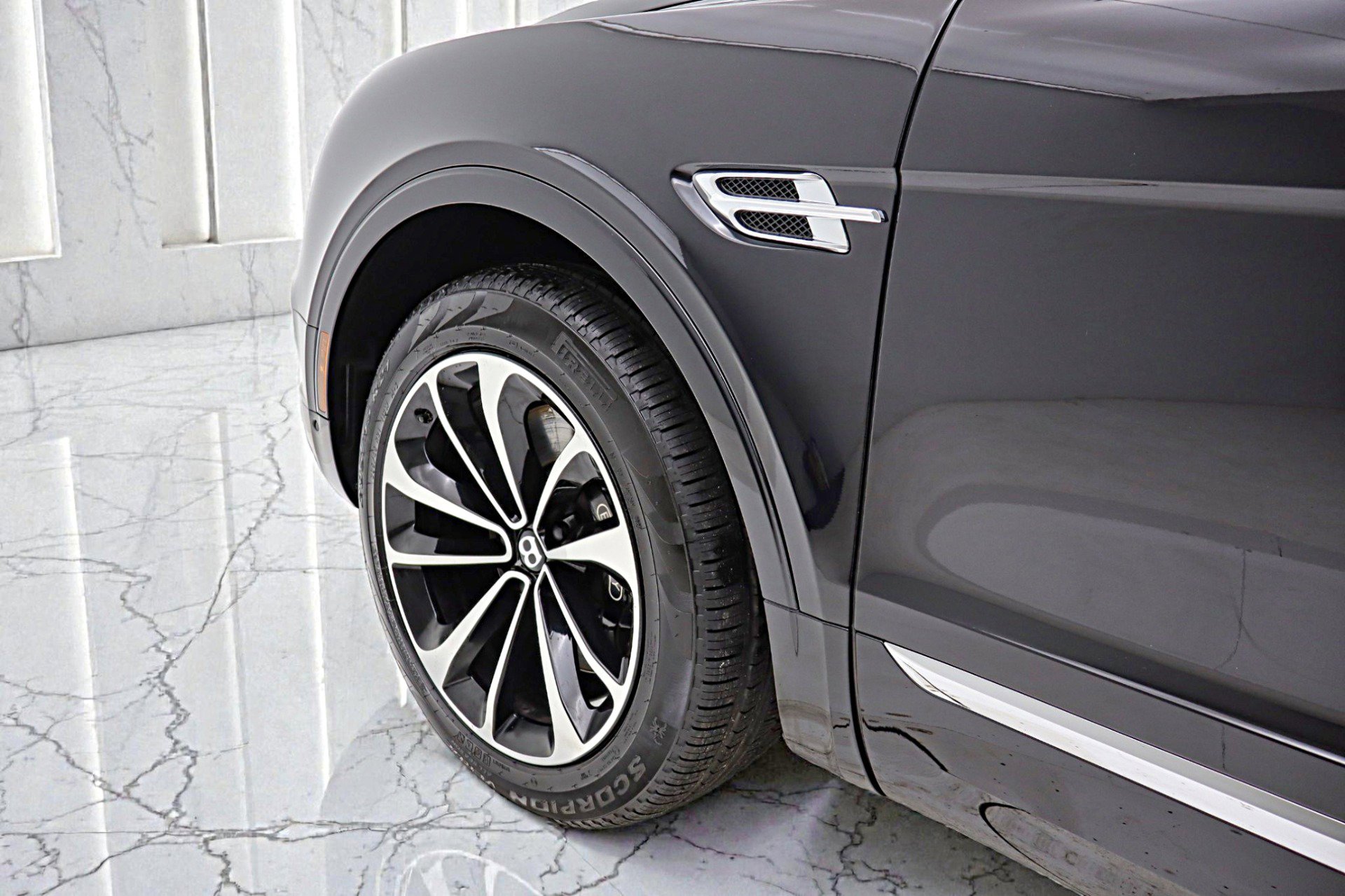 Certified 2017 Bentley Bentayga image 11