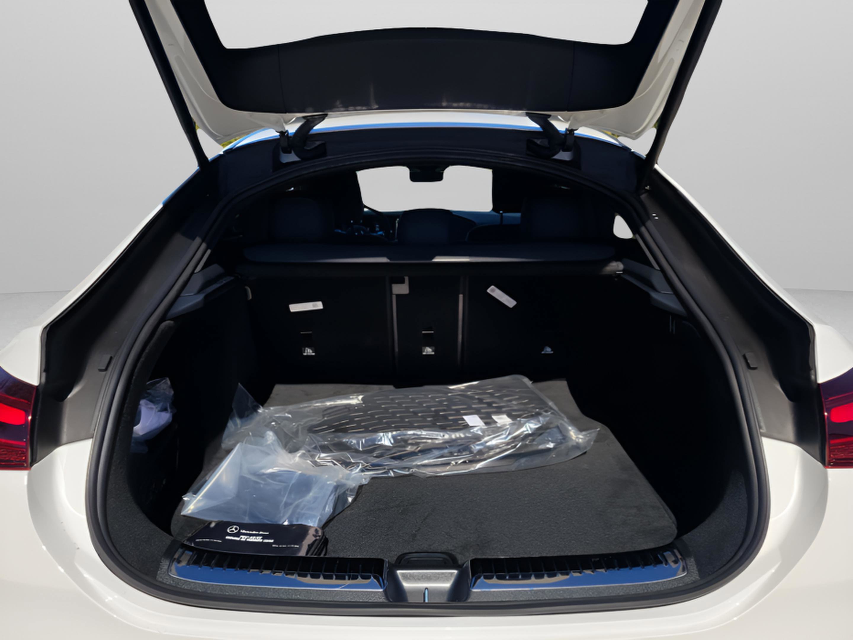 New 2026 Mercedes-Benz GLE 53 AMG 4MATIC Coupe image 31