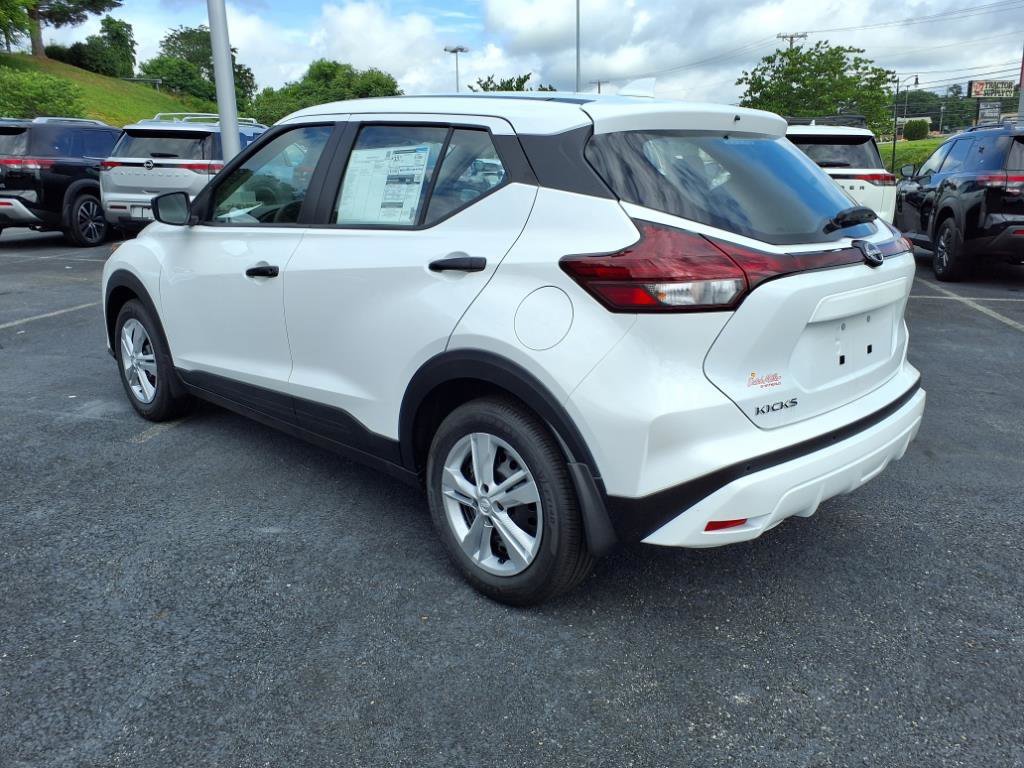 New 2025 Nissan Kicks Play S FWD image 7