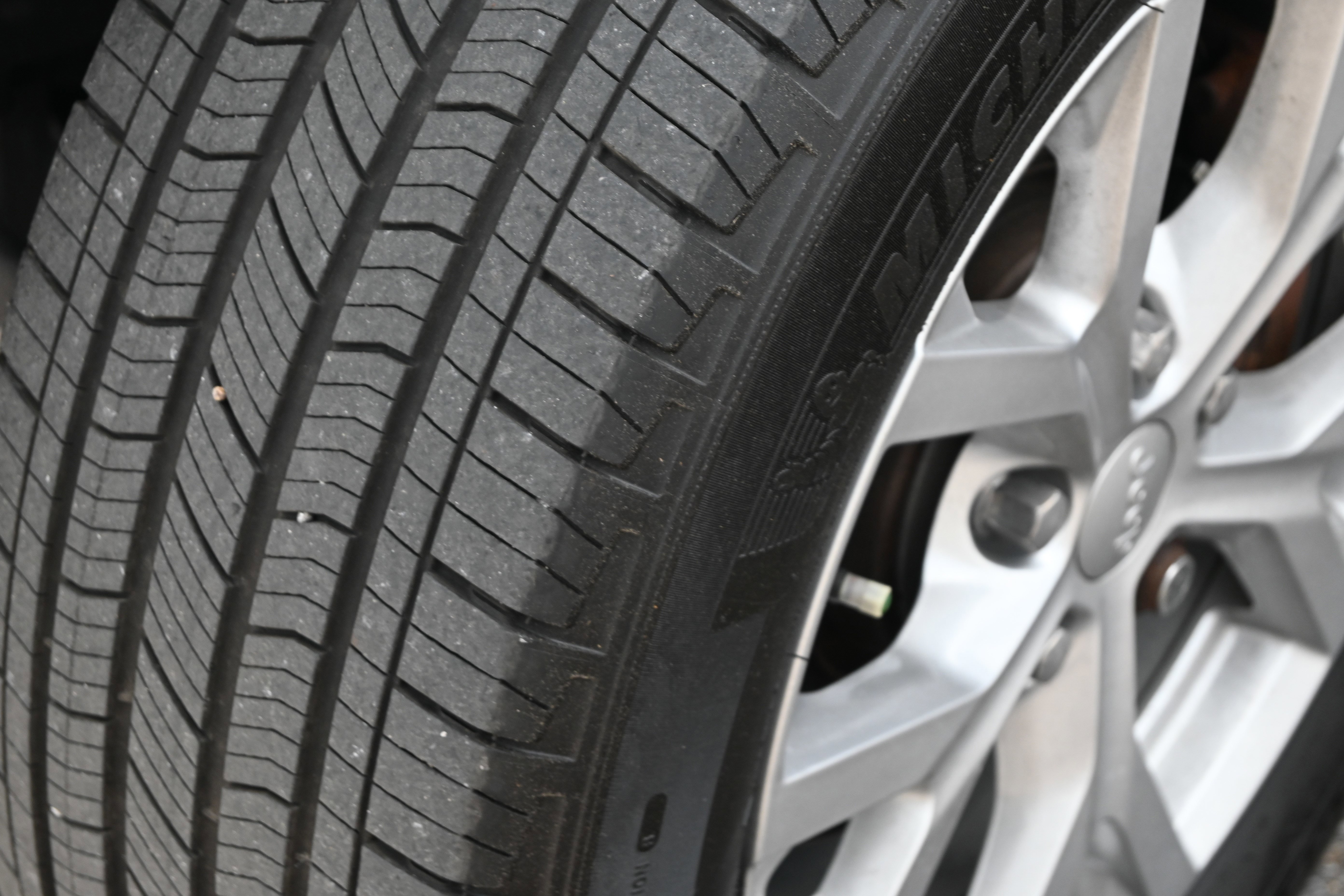 Used 2023 Jeep Grand Cherokee L Limited w/ Luxury Tech Group II AWD/4WD image 12