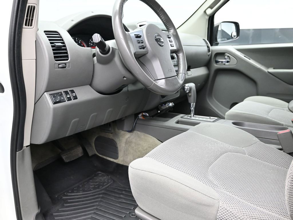 Used 2017 Nissan Frontier SV w/ SV Value Truck Package image 19