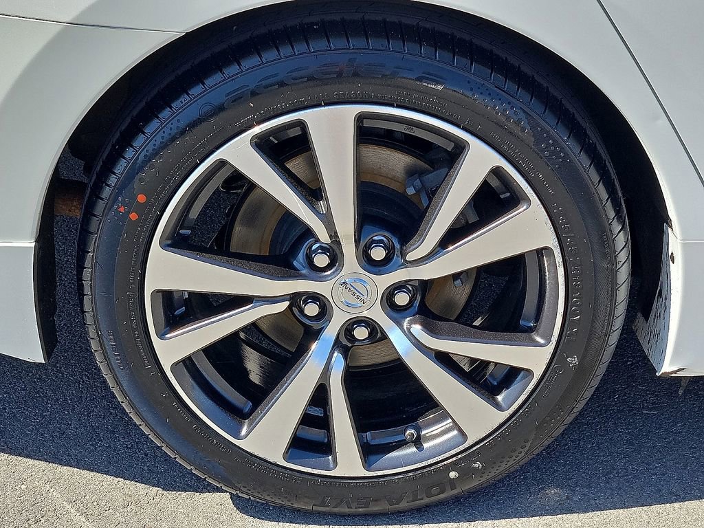 Used 2017 Nissan Maxima Platinum w/ Interior Lighting Package image 7