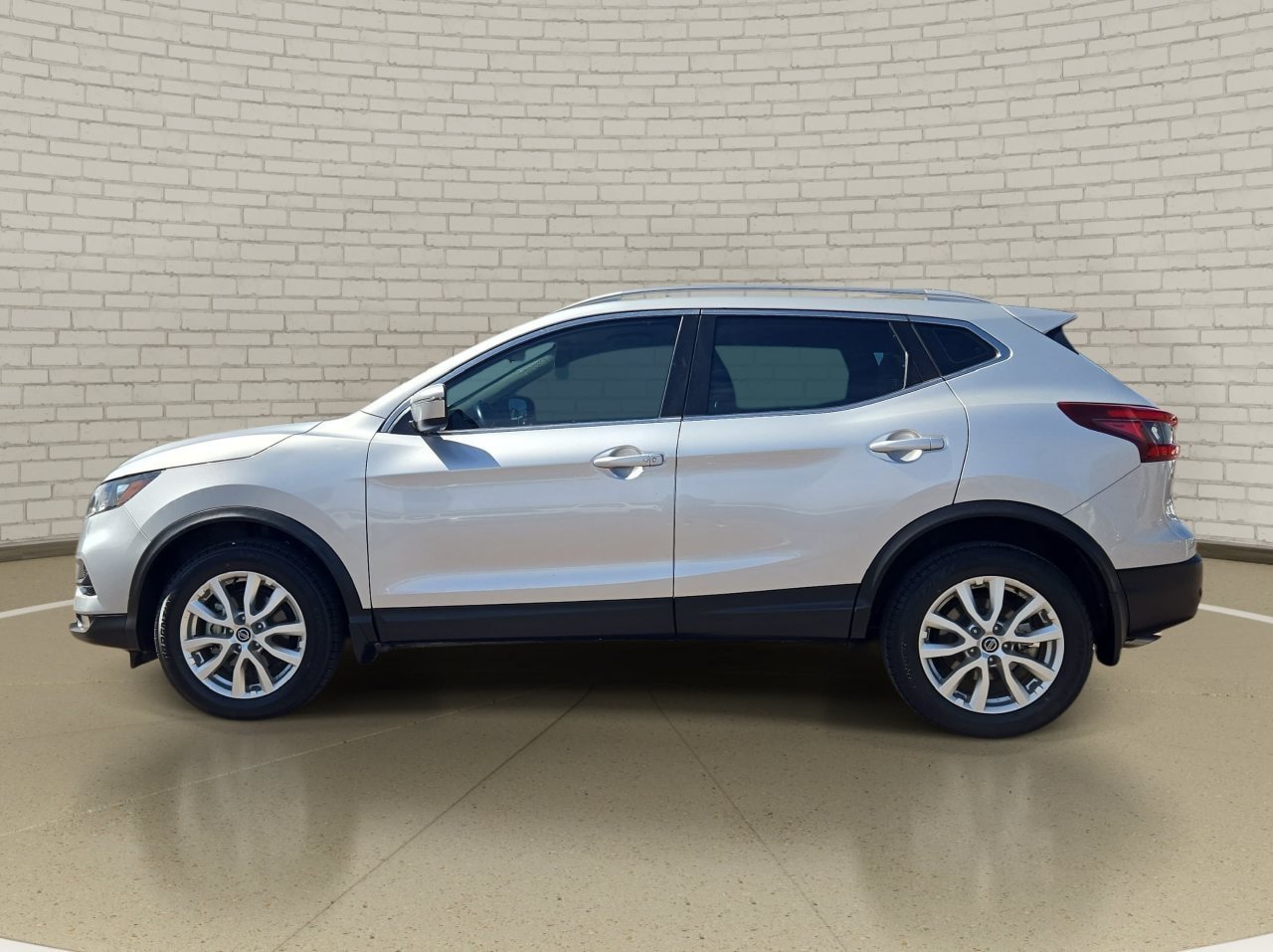 Used 2021 Nissan Rogue Sport SV FWD image 8