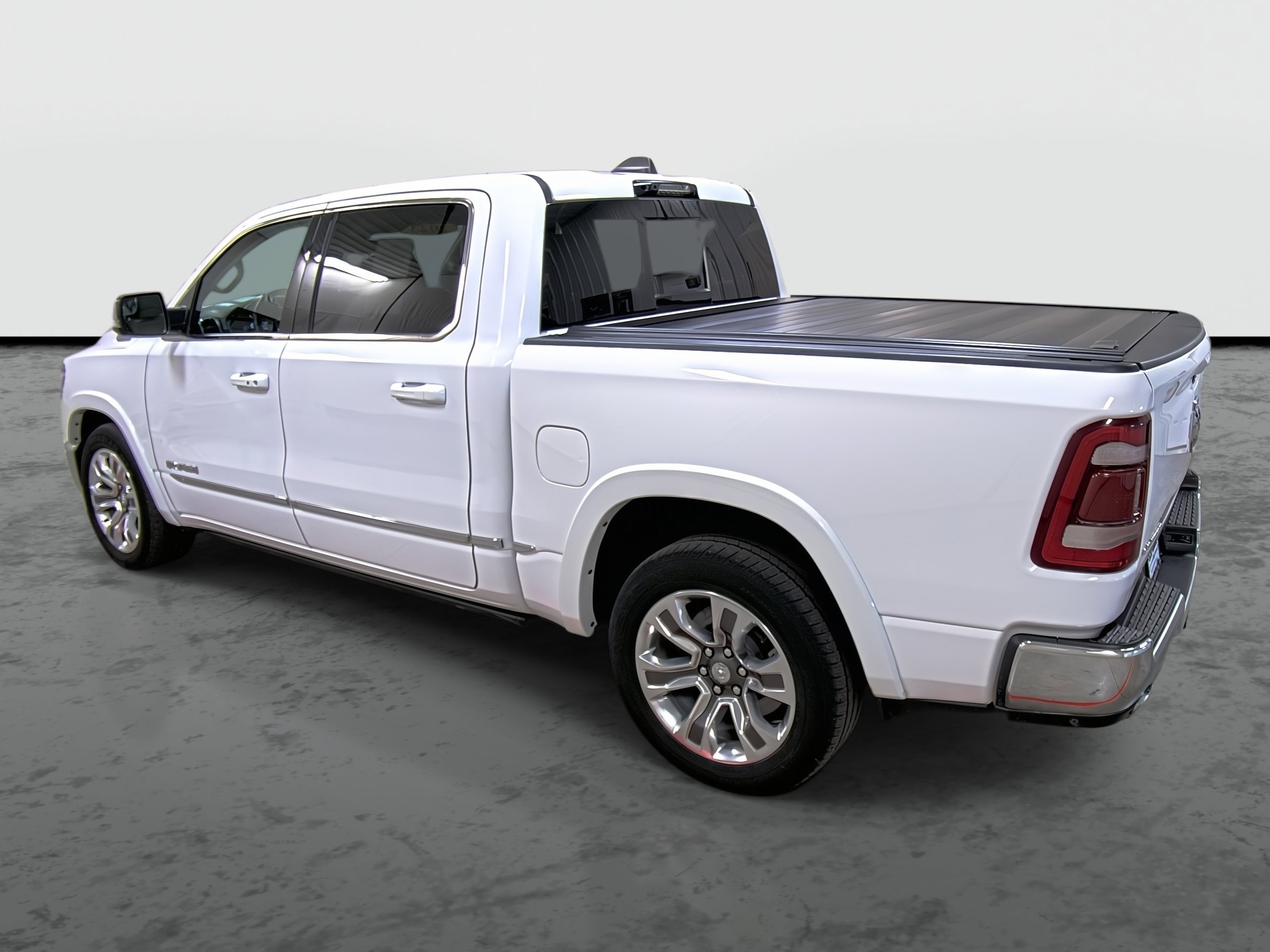 Used 2023 RAM 1500 Limited image 2