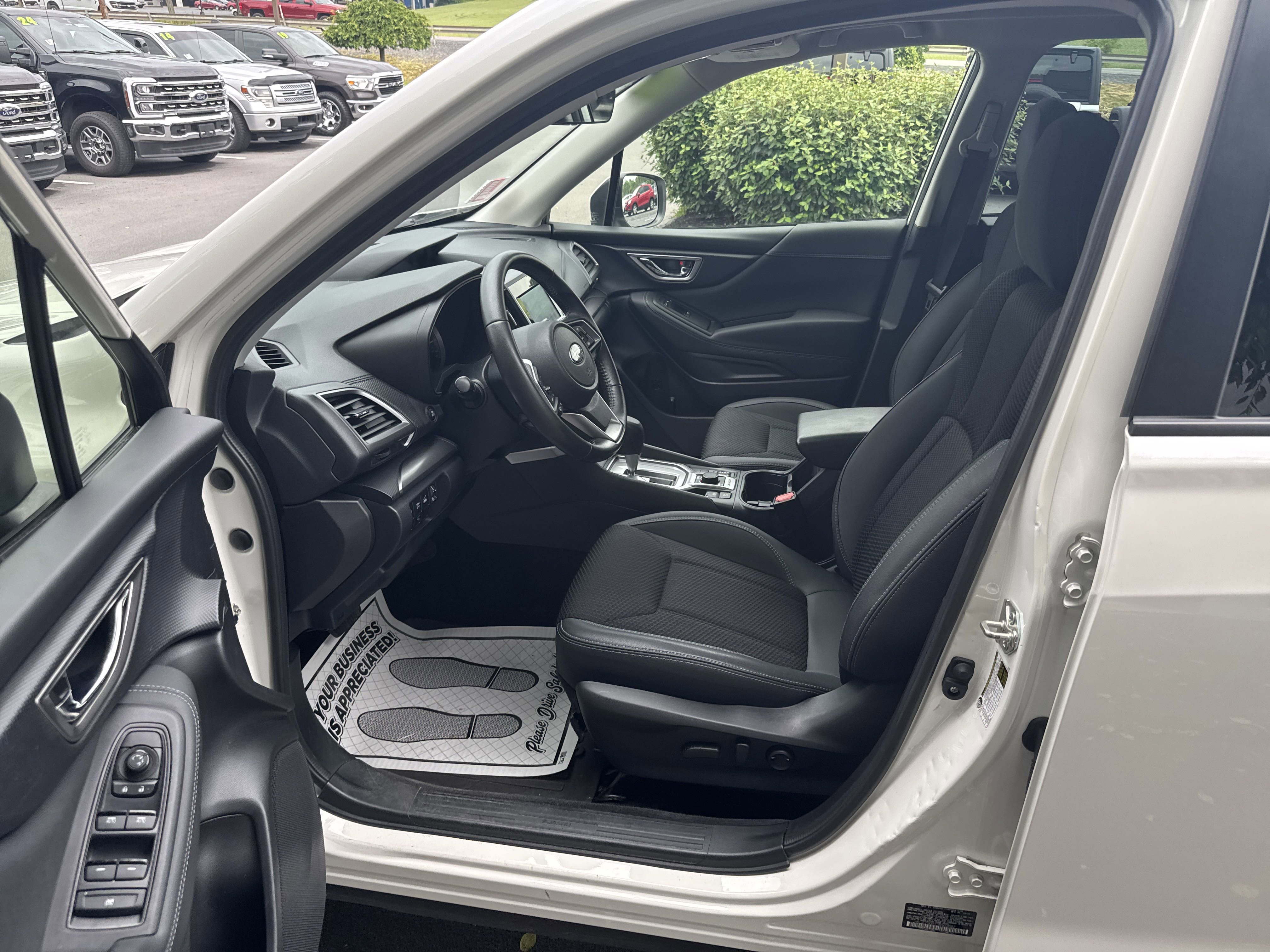 Used 2022 Subaru Forester Premium image 12