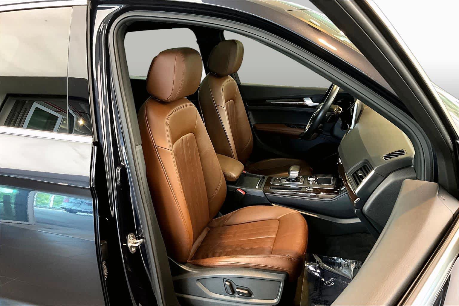 Used 2019 Audi Q5 2.0T Premium Plus w/ Premium Plus Package AWD/4WD image 9