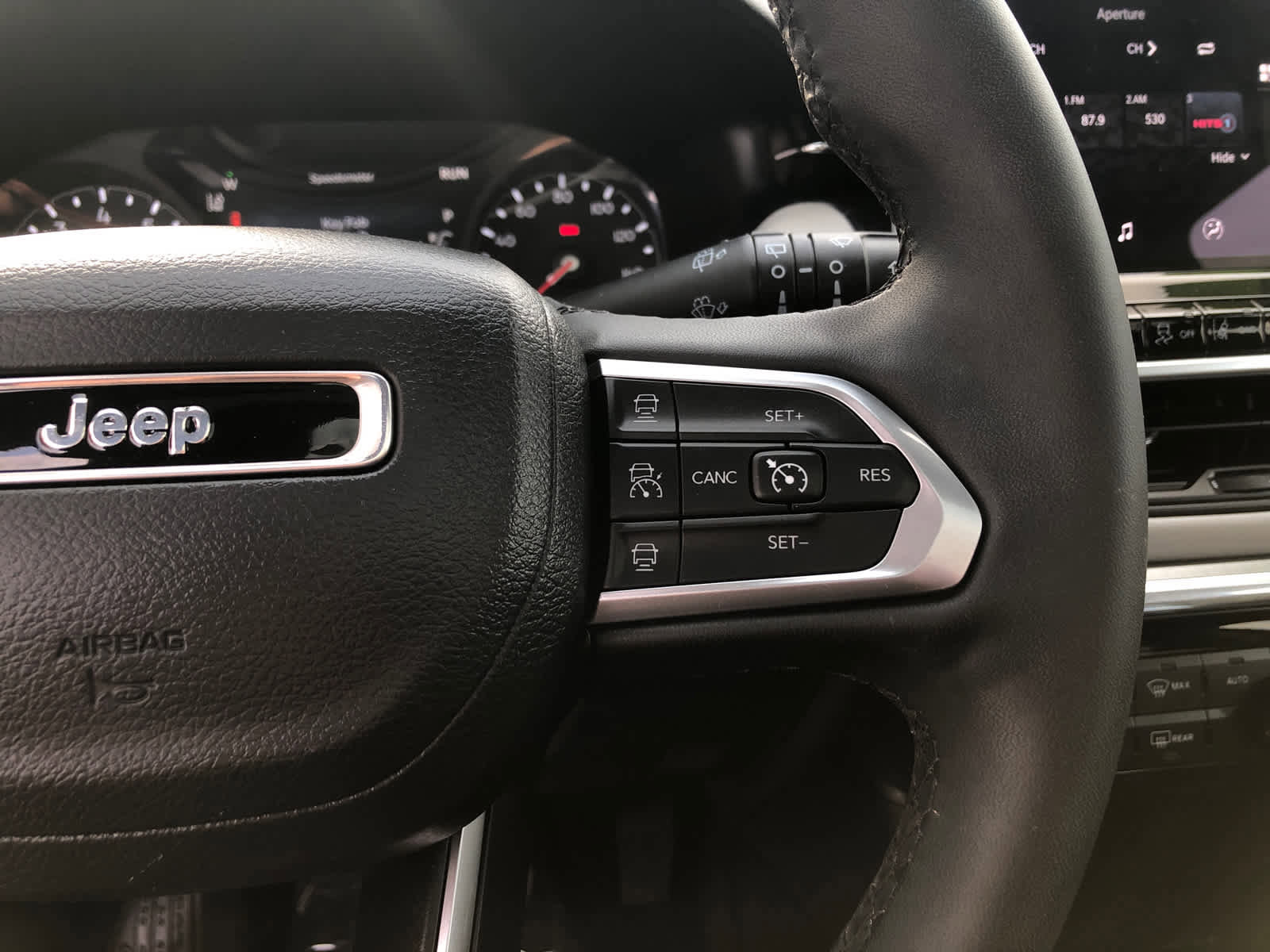 Used 2023 Jeep Compass Limited w/ Sun and Sound Group image 10