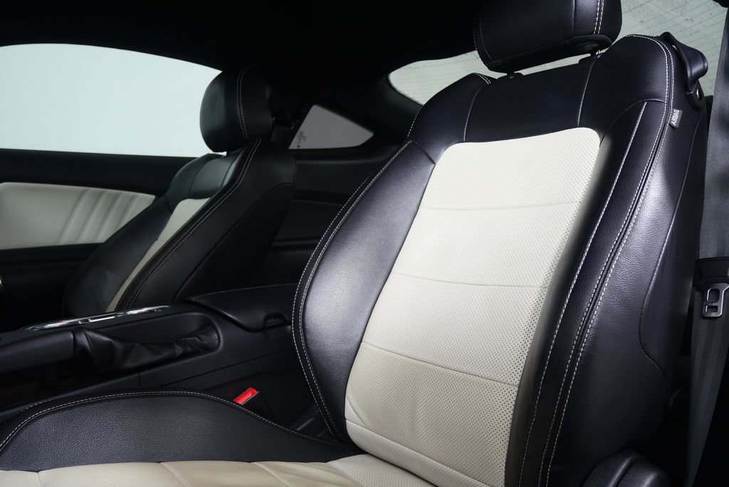 Used 2022 Ford Mustang GT Premium w/ Equipment Group 401A image 11