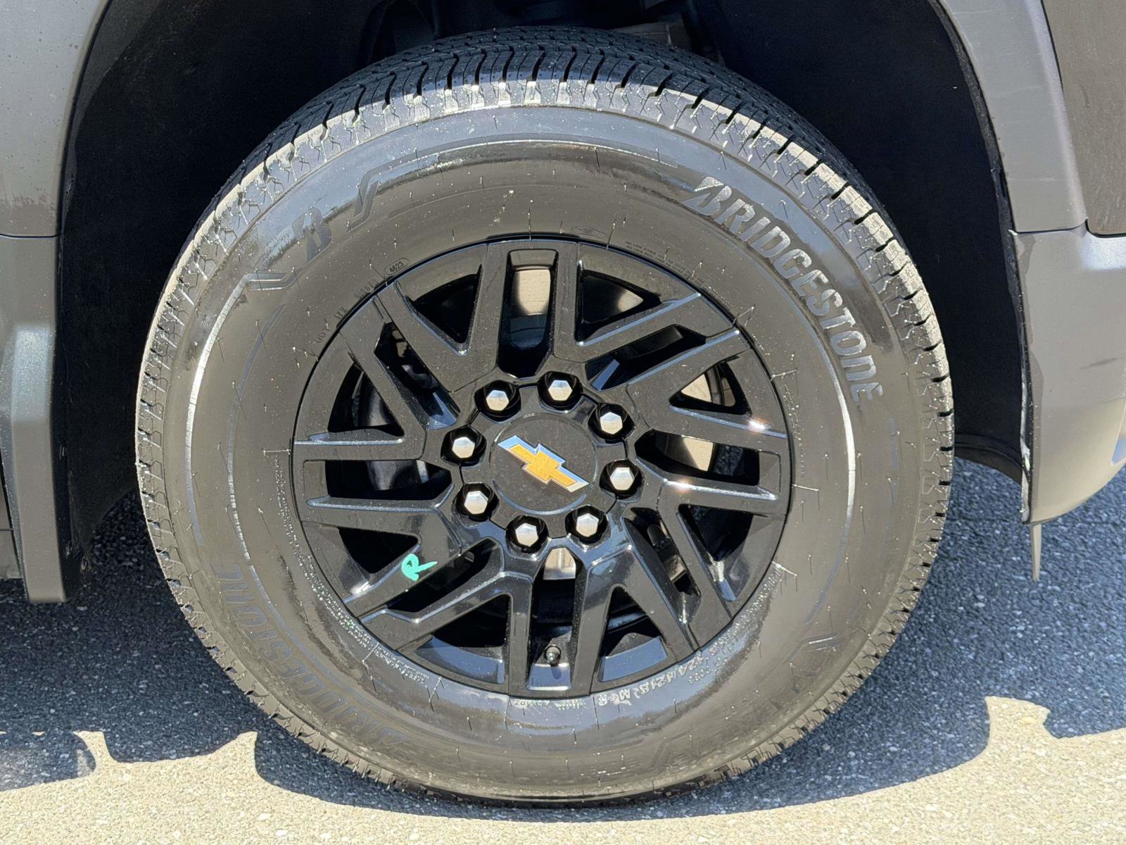 Certified 2024 Chevrolet Silverado EV W/T AWD/4WD image 8