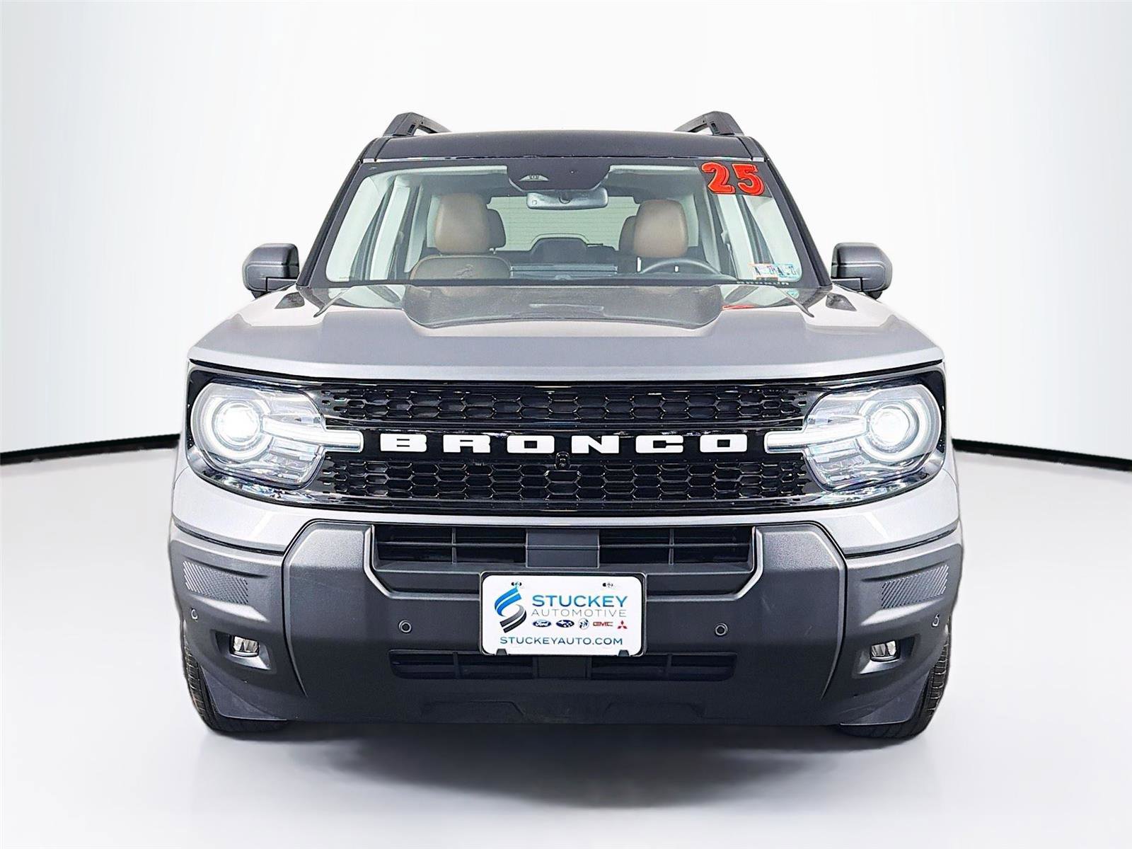 Used 2025 Ford Bronco Sport Outer Banks w/ Outer Banks Tech Package+ AWD/4WD image 2