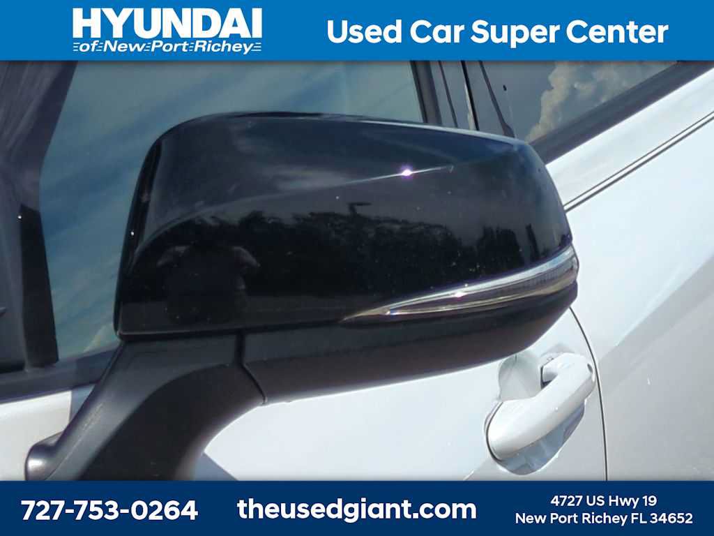 Used 2023 Toyota Highlander XSE AWD/4WD image 10