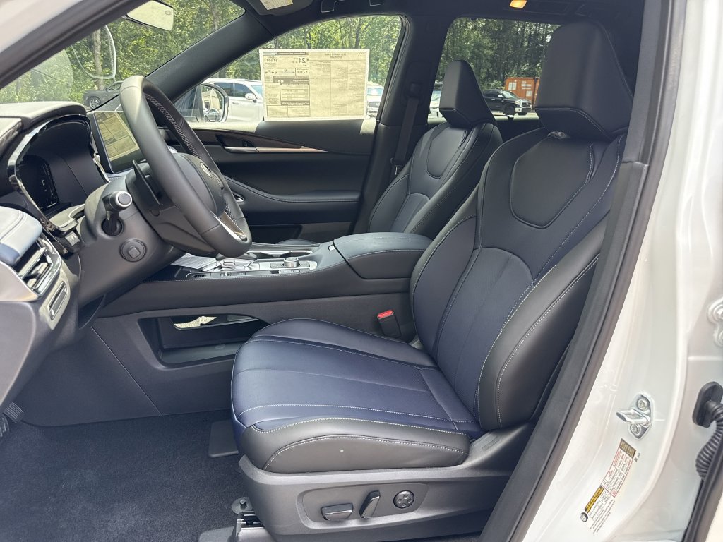 Used 2026 INFINITI QX60 Sport w/ Dark Cargo Package AWD/4WD image 9