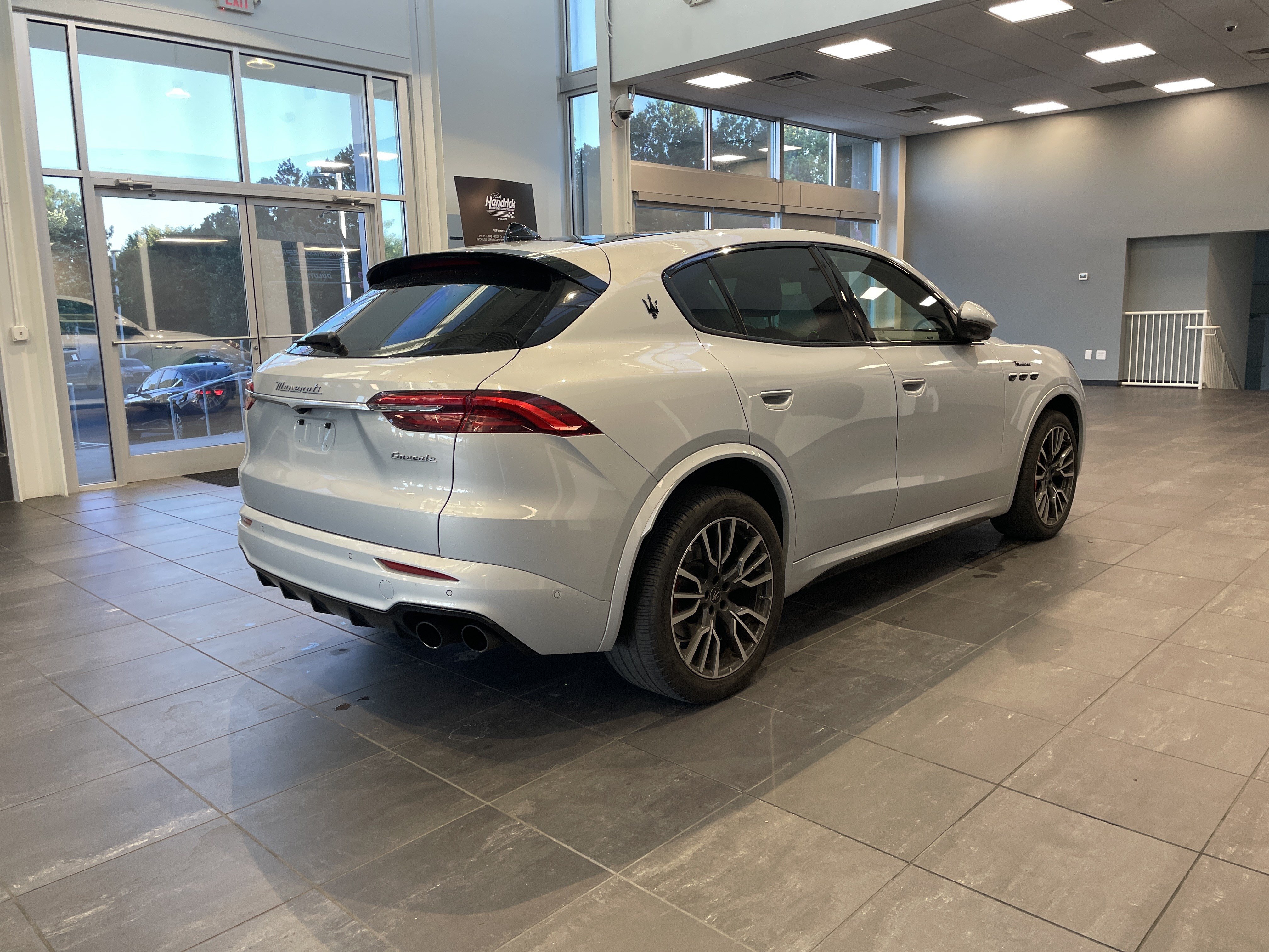 Used 2023 Maserati Grecale Modena AWD/4WD image 10