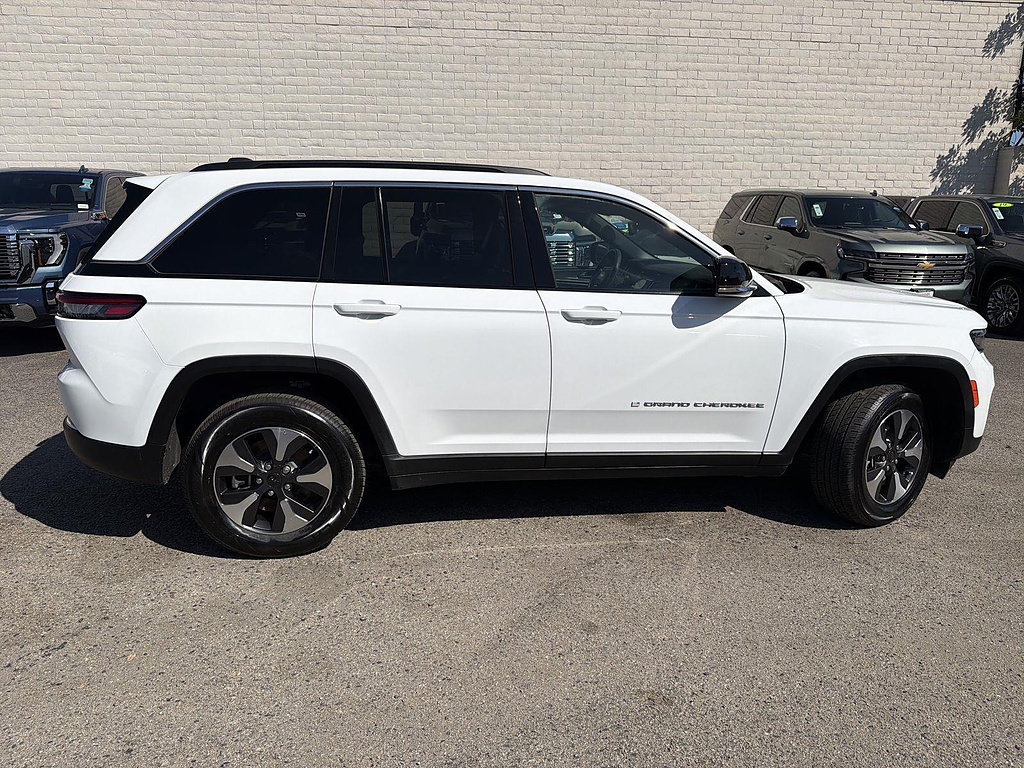 Used 2024 Jeep Grand Cherokee Limited 4xe AWD/4WD image 4