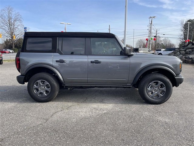 New 2025 Ford Bronco 4-Door image 8