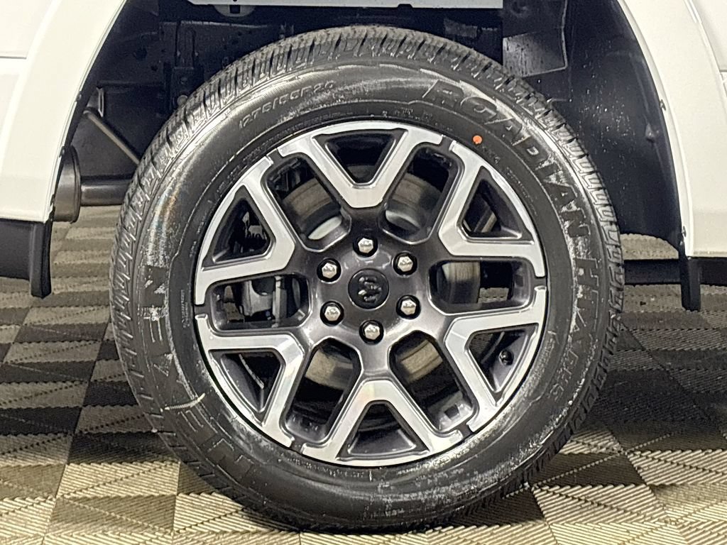 New 2026 RAM 1500 Laramie AWD/4WD image 23