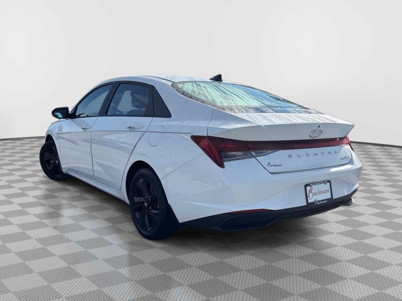 Used 2023 Hyundai Elantra Blue image 5