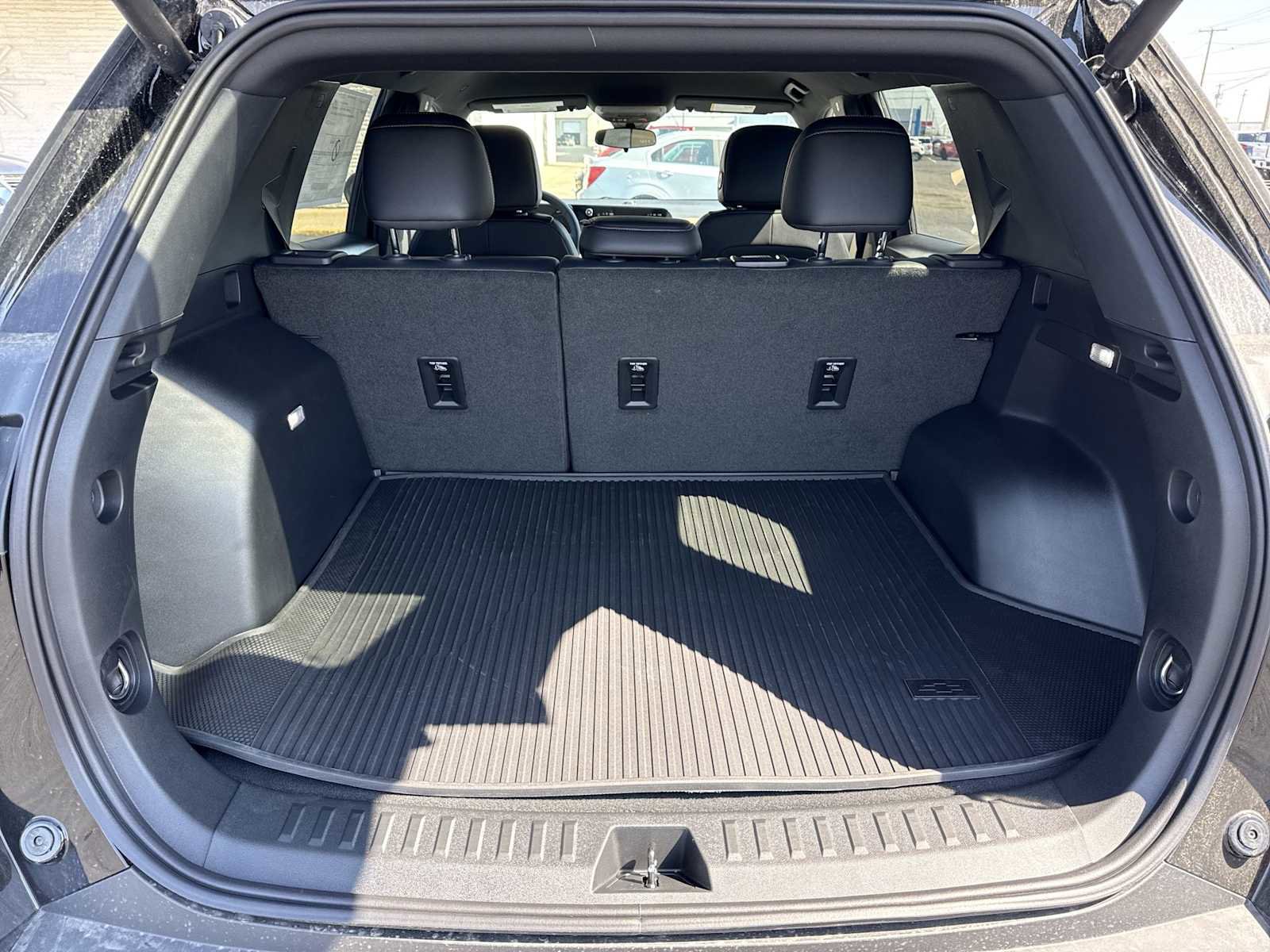 New 2026 Chevrolet Equinox ACTIV w/ LPO, Floor Liner Package FWD image 20