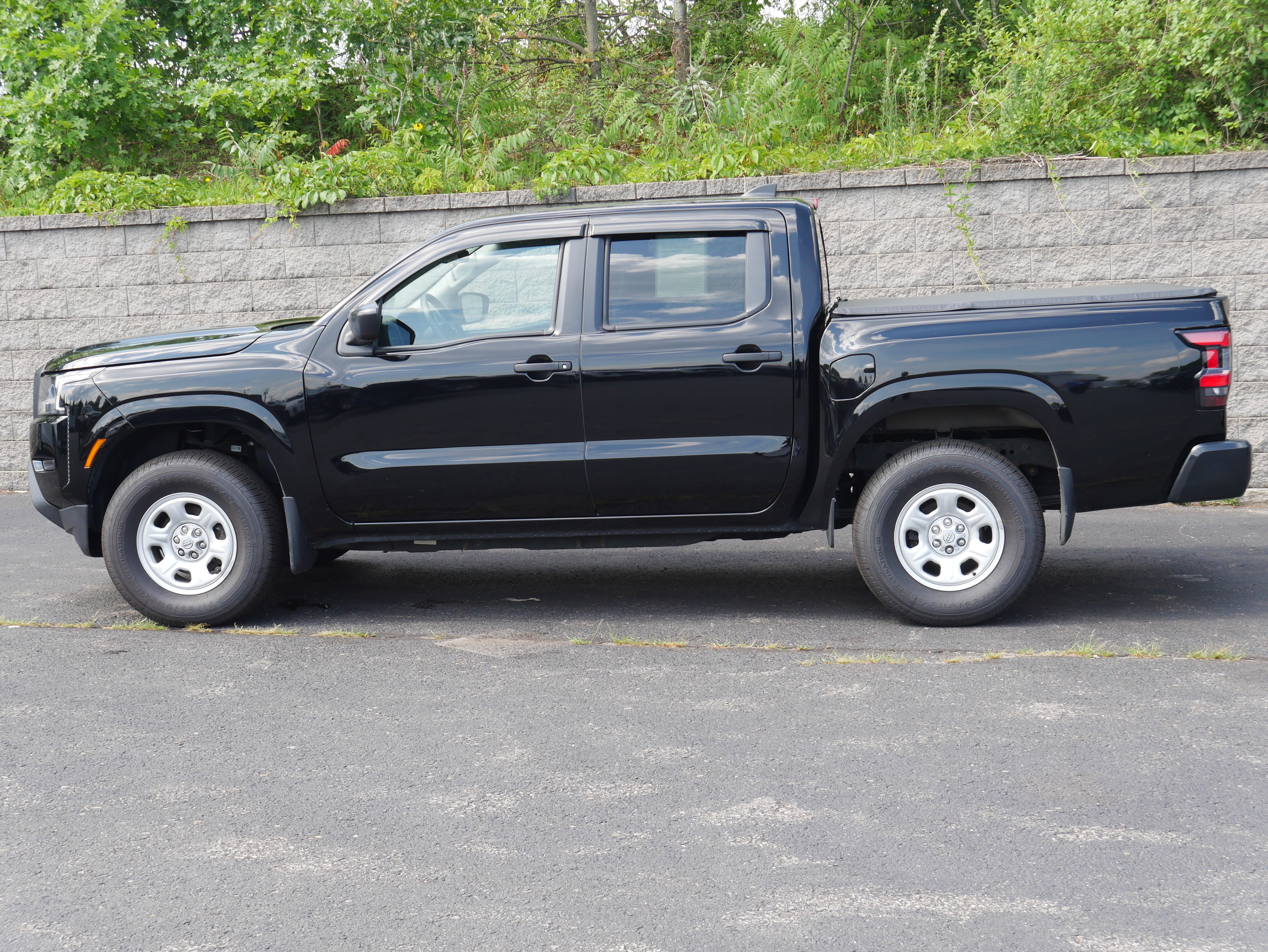 Used 2023 Nissan Frontier S w/ Technology Package AWD/4WD image 3