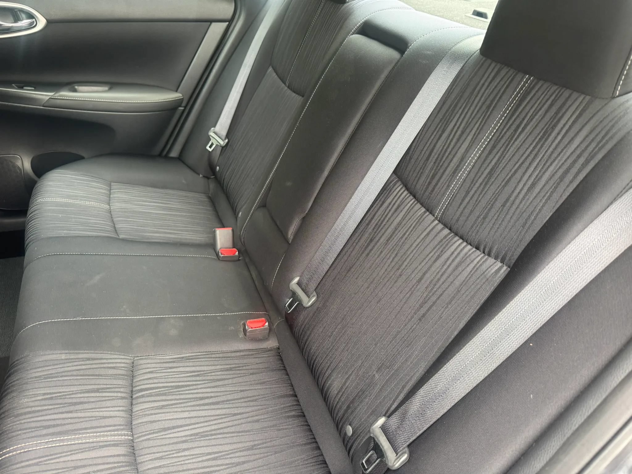 Used 2016 Nissan Sentra SV FWD image 18
