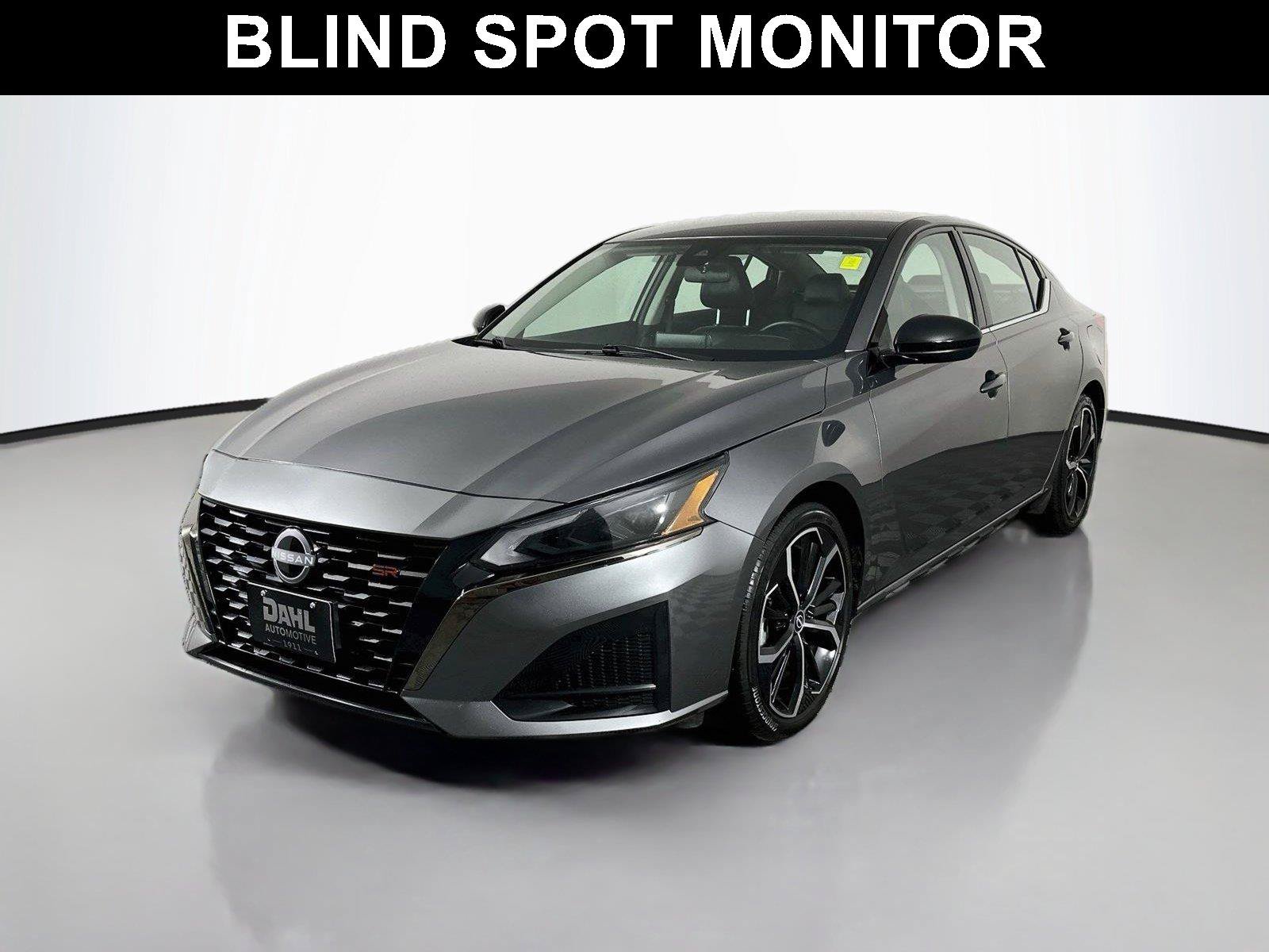 Used 2025 Nissan Altima 2.5 SR FWD image 4