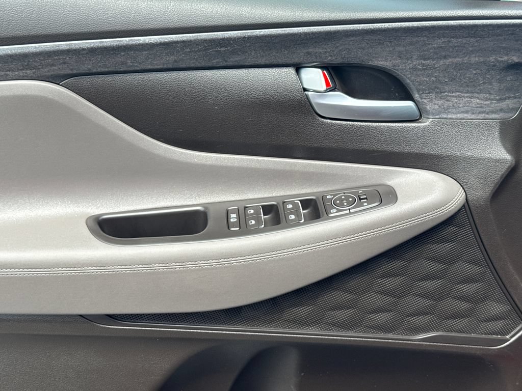 Used 2019 Hyundai Santa Fe SEL FWD image 12