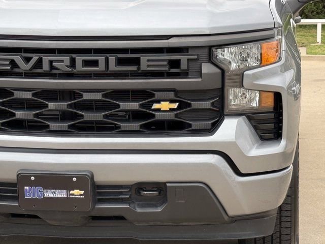 Used 2023 Chevrolet Silverado 1500 Custom RWD image 10