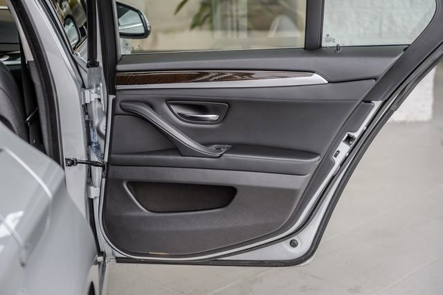 Used 2015 BMW 535i 535i - SILVER ON BLACK - NAV - image 54