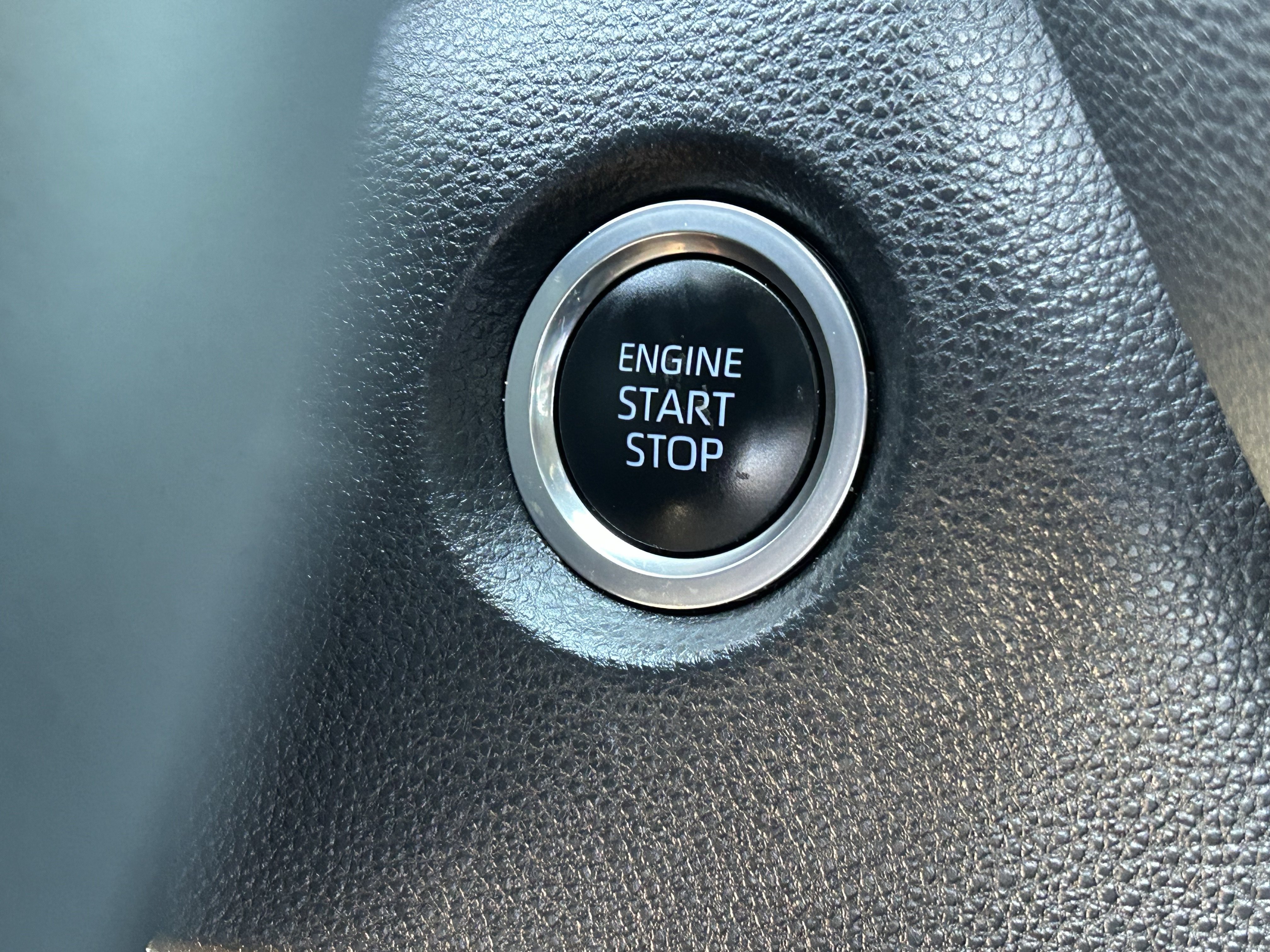 Certified 2020 Toyota Corolla SE w/ Carpet Mat Package FWD image 24