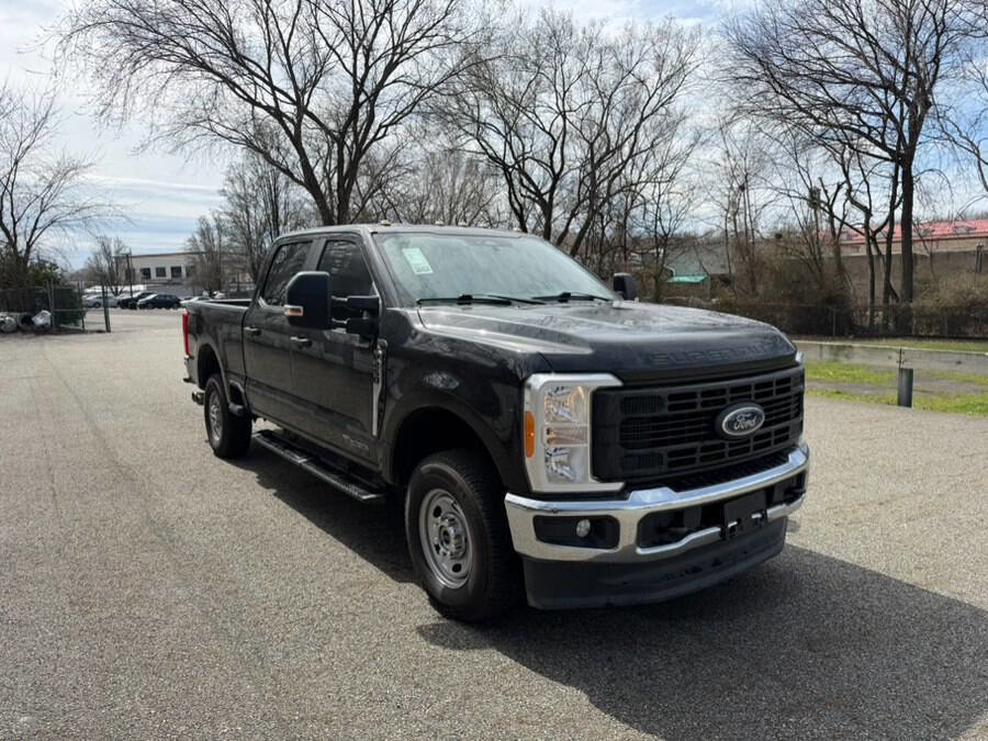 Used 2023 Ford F250 XL w/ FX4 Off-Road Package image 2