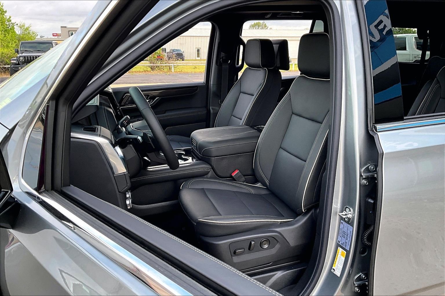 New 2026 GMC Yukon Elevation w/ Elevation Premium Package image 9