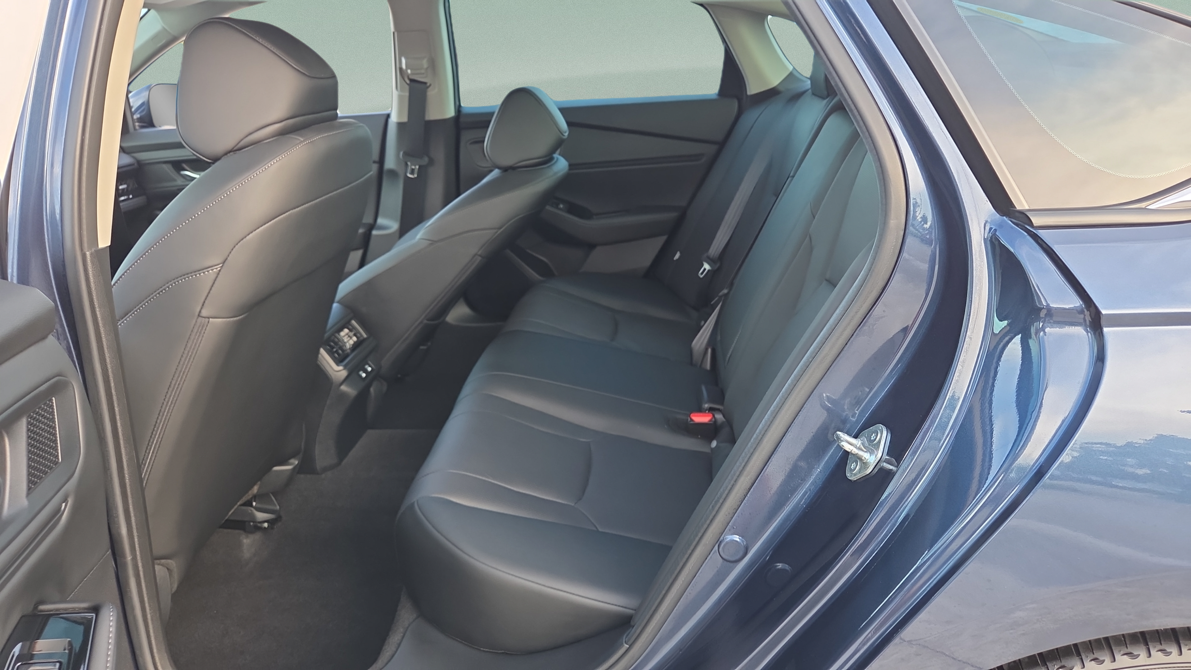 Used 2025 Honda Accord Touring image 11