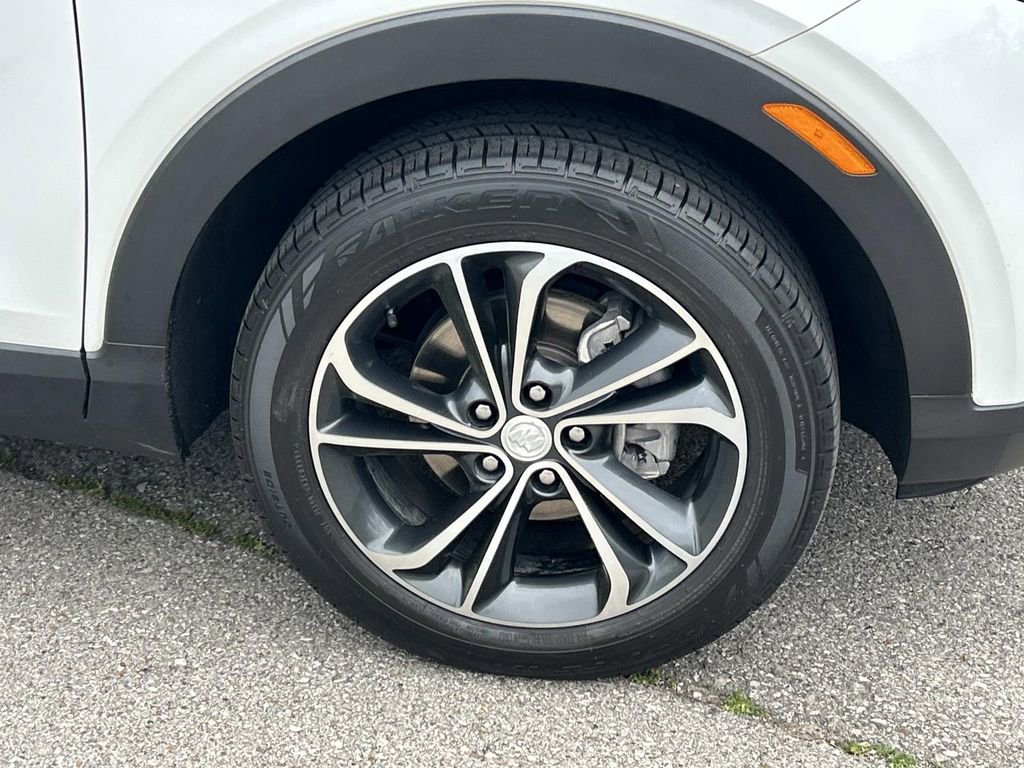 Used 2022 Buick Encore GX Essence w/ Advanced Technology Package FWD image 9