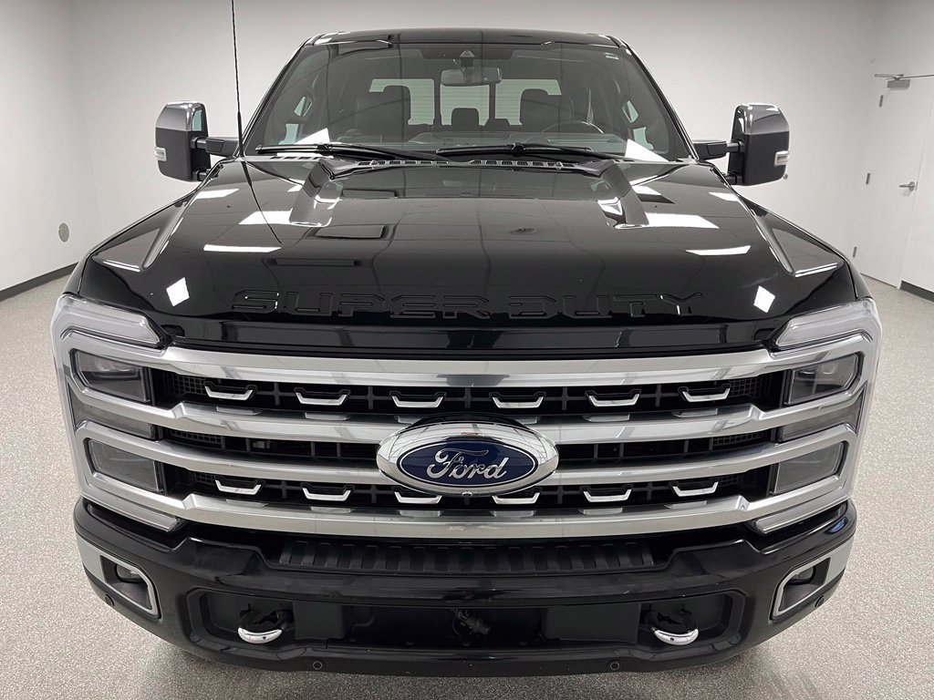 Used 2024 Ford F350 Platinum w/ Tremor Off-Road Package AWD/4WD image 3