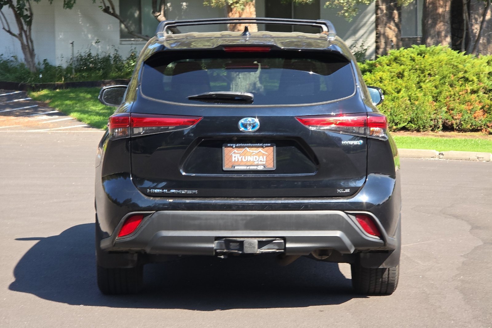 Used 2020 Toyota Highlander XLE image 5