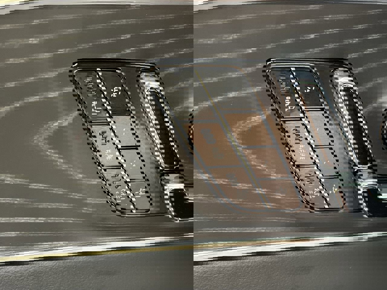 Used 2024 Cadillac Lyriq Luxury w/ LPO, Floor Liner Package image 23