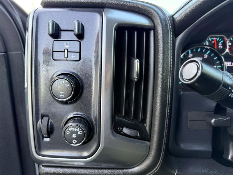 Used 2016 Chevrolet Silverado 3500 LTZ AWD/4WD image 27