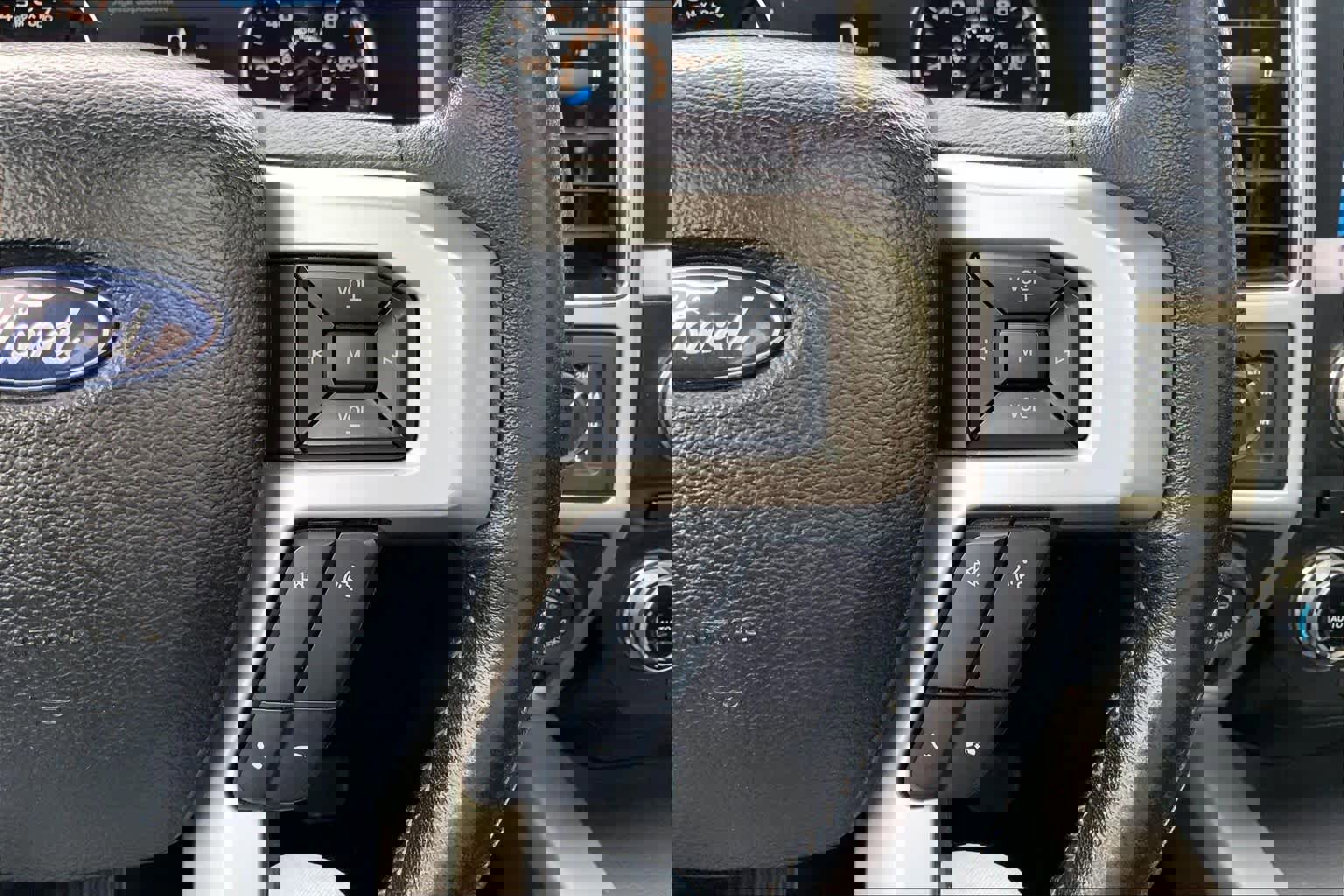 Used 2017 Ford F150 Lariat w/ Equipment Group 501A Mid image 25