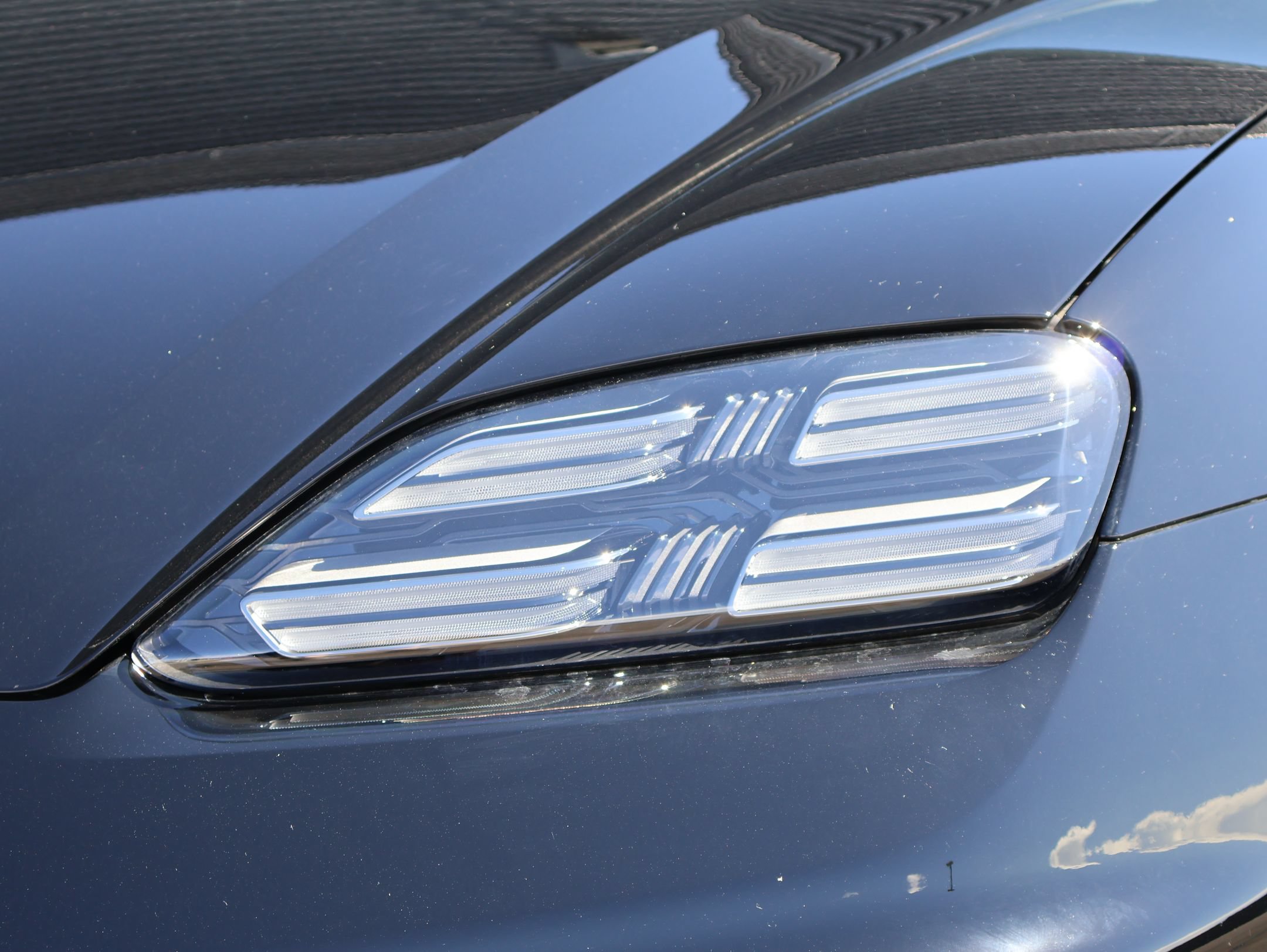 New 2026 Porsche Macan 4 Electric AWD/4WD image 13