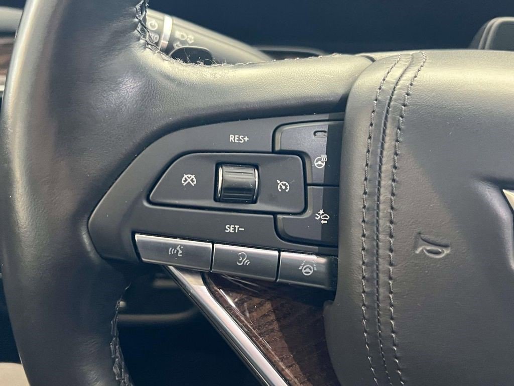 Used 2023 Cadillac Escalade ESV Sport Platinum AWD/4WD image 18